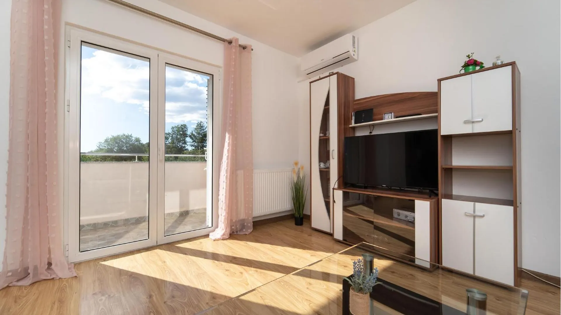 3 Bedroom Nice Apartment In Radasinovci Radosinovac Hırvatistan
